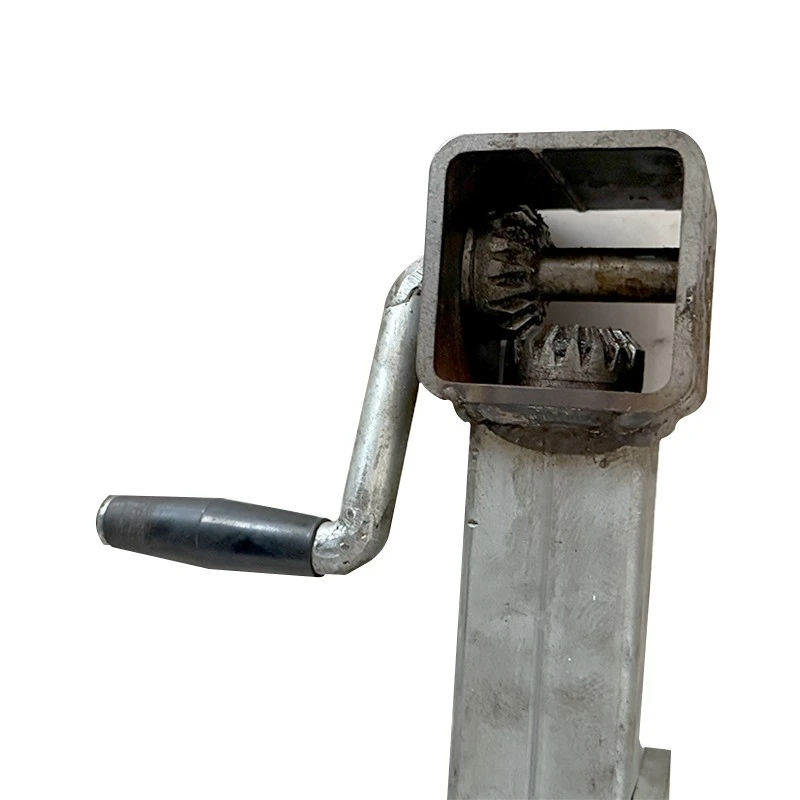 Hand-cranked Trailer Lift